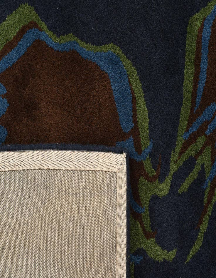 Detail image of  7' 5 x 7' 7 Luna Square Rug