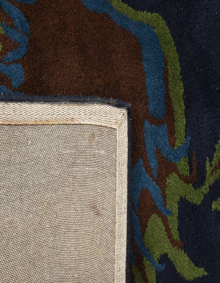 Detail image of  7' 4 x 7' 5 Luna Square Rug