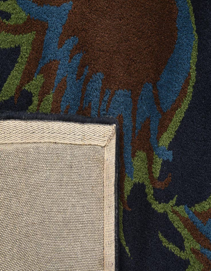 Detail image of  7' 5 x 7' 6 Luna Square Rug