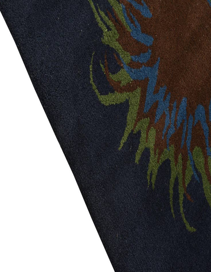 Detail image of  7' 6 x 7' 7 Luna Square Rug