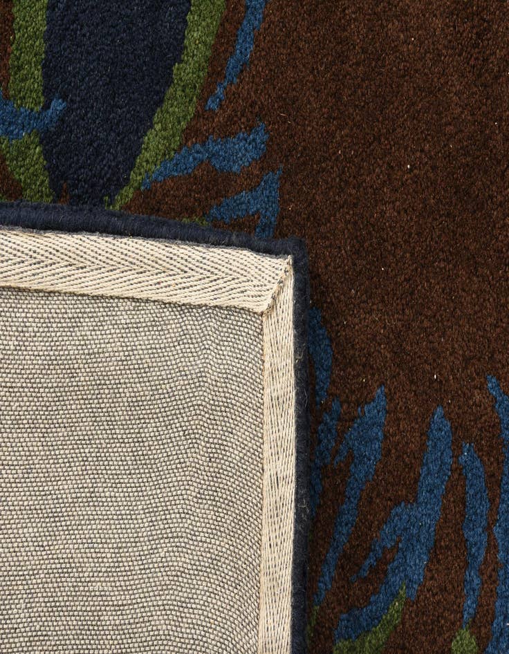 Detail image of  7' 6 x 7' 7 Luna Square Rug