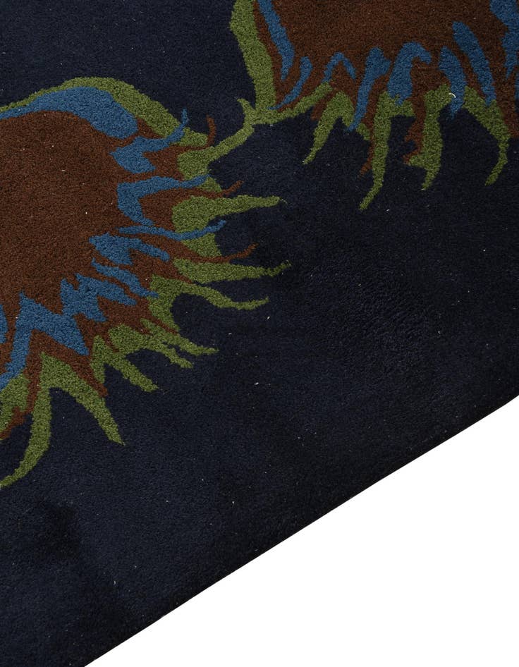 Detail image of  7' 6 x 7' 7 Luna Square Rug