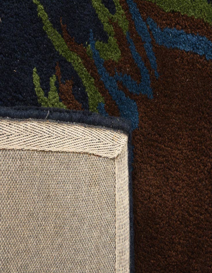 Detail image of  7' 3 x 7' 6 Luna Square Rug
