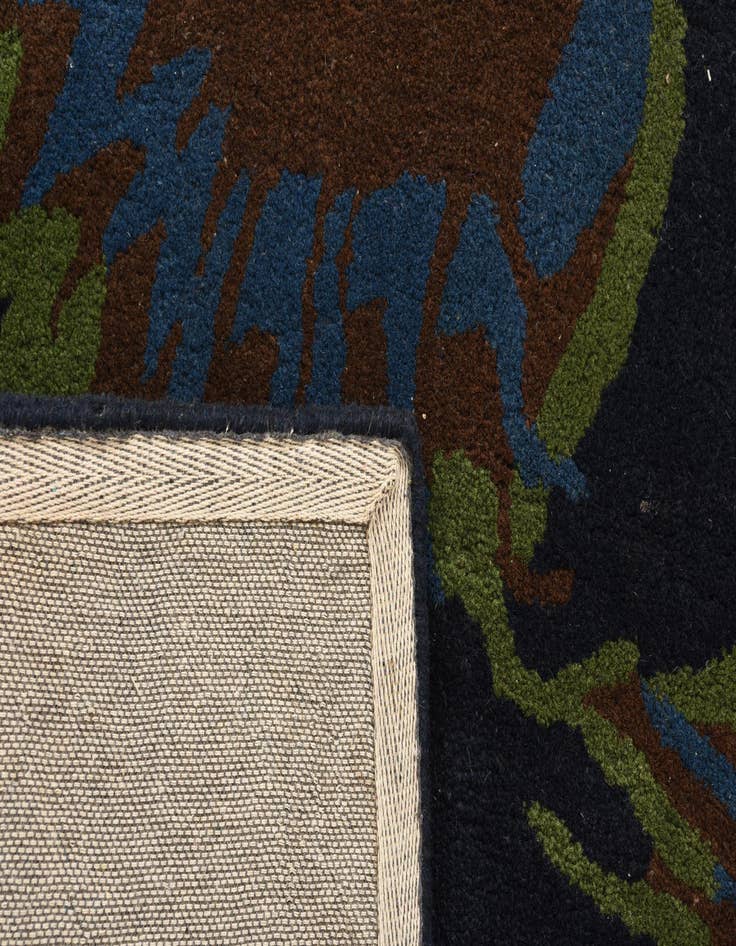 Detail image of  7' 6 x 7' 6 Luna Square Rug
