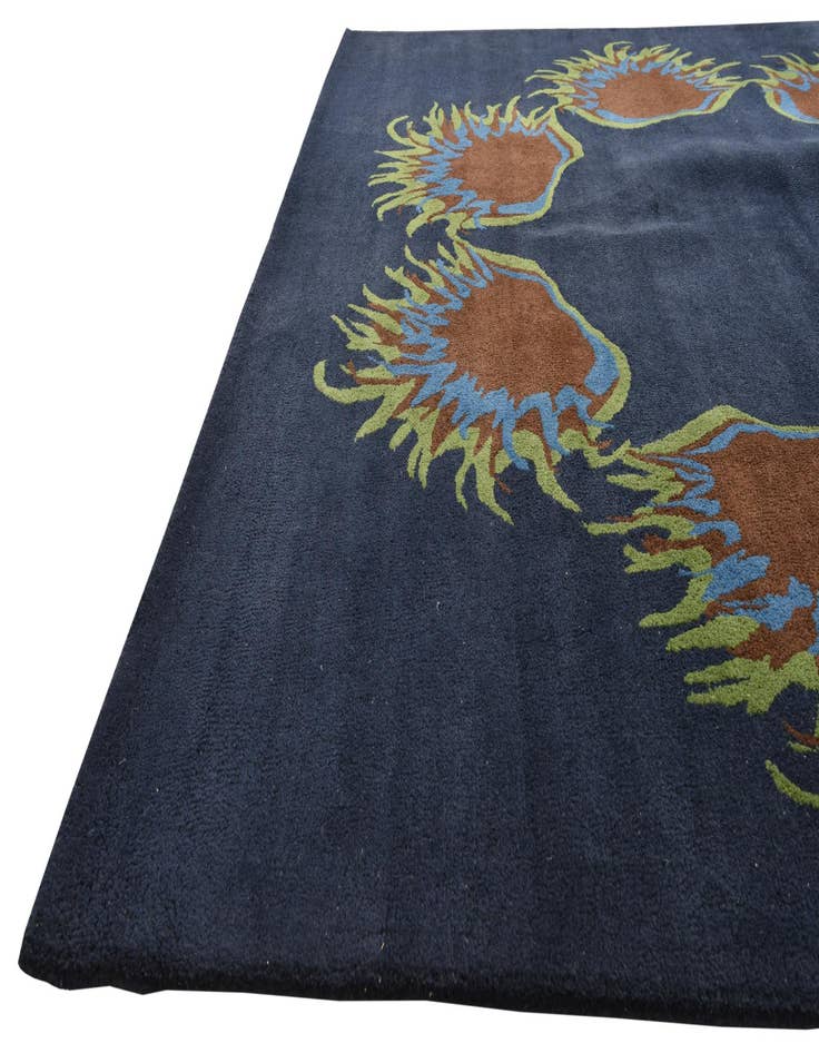 Detail image of  7' 6 x 7' 7 Luna Square Rug