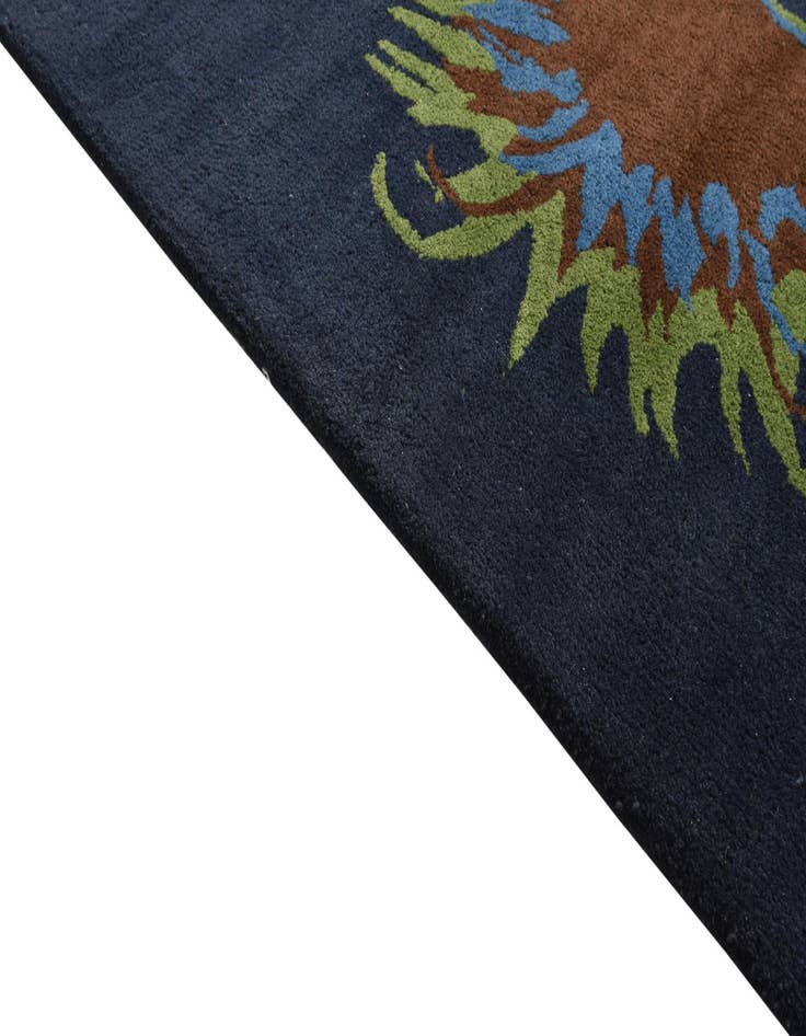 Detail image of  7' 6 x 7' 7 Luna Square Rug