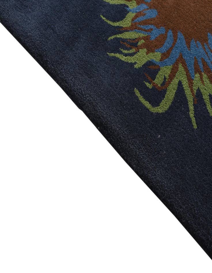 Detail image of  7' 5 x 7' 6 Luna Square Rug