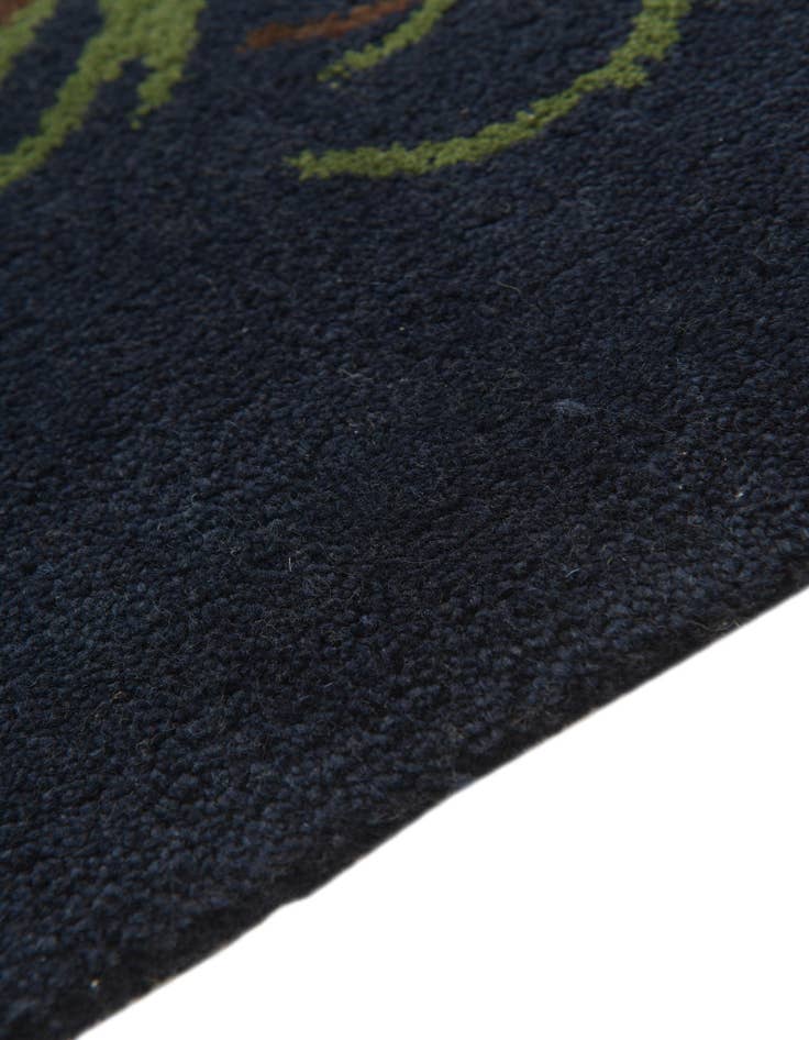 Detail image of  7' 6 x 7' 7 Luna Wool Square Rug