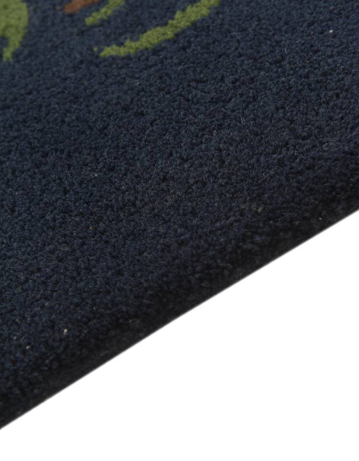 Detail image of  7' 6 x 7' 7 Luna Wool Square Rug