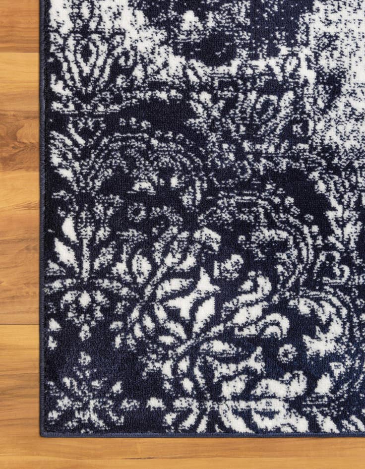 Detail image of  6' x 6' Monte Carlo Square Rug