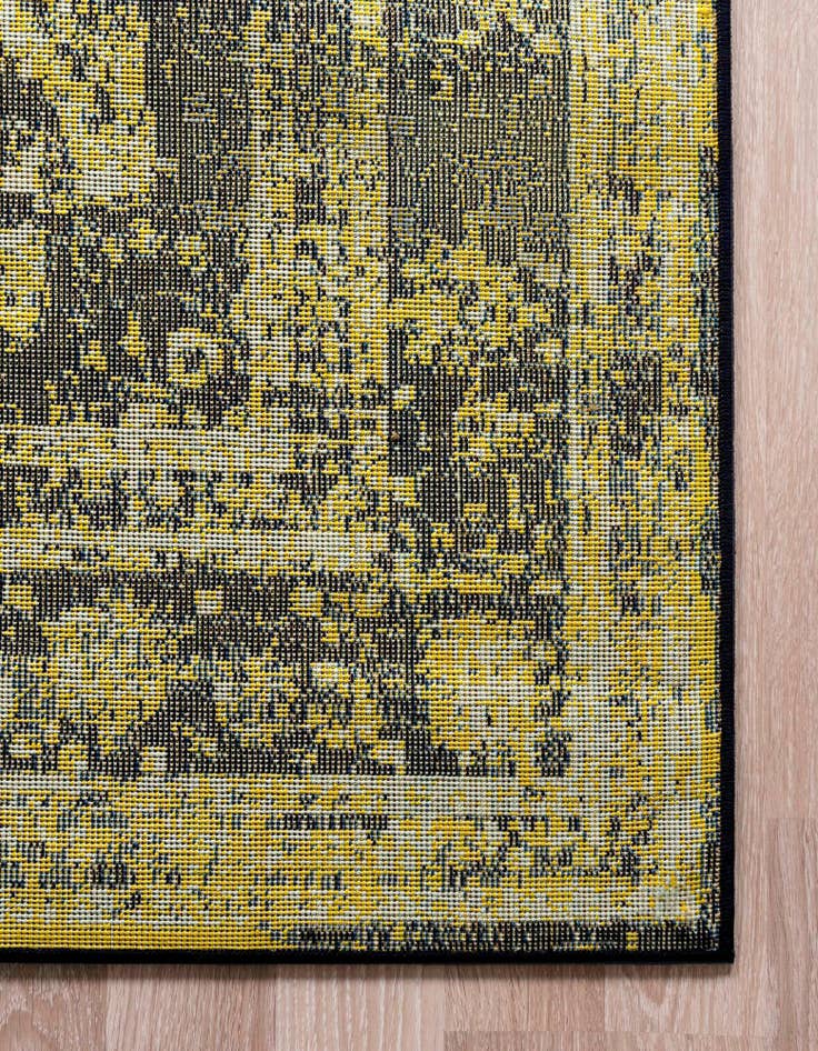 Detail image of  7' 10 x 7' 10 Monte Carlo Square Rug