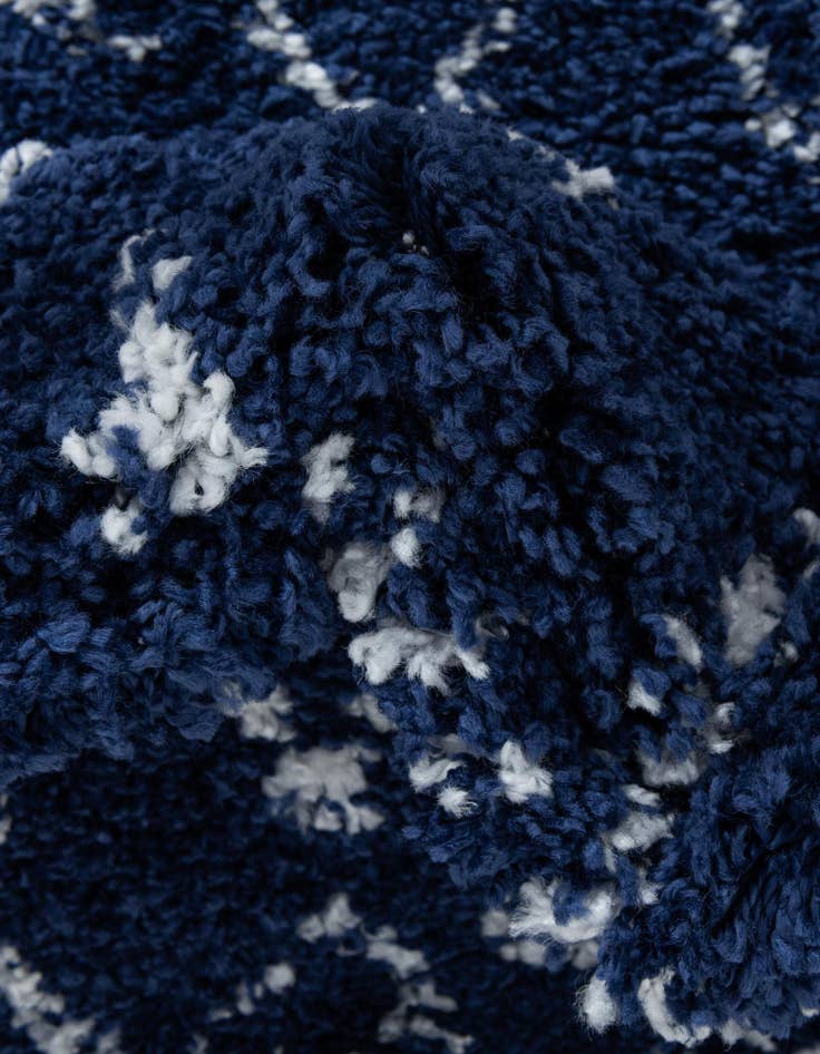 Detail image of  8' x 8' Moroccan Shag Square Rug