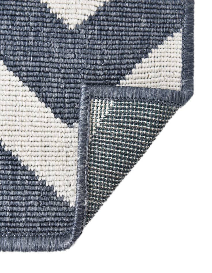 Detail image of  7' 10 x 7' 10  Washable Coastal Indoor / Outdoor Square Rug