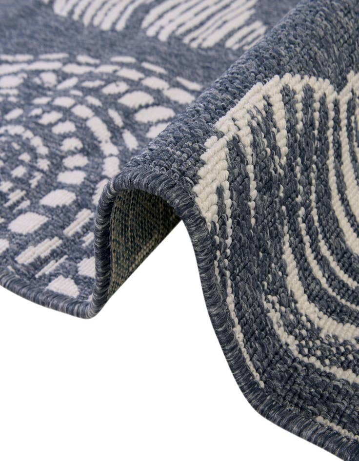 Detail image of  7' 10 x 7' 10  Washable Coastal Indoor / Outdoor Square Rug