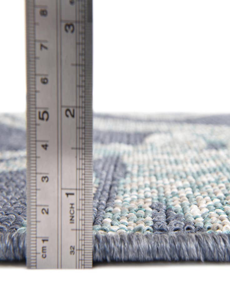 Detail image of  7' 10 x 7' 10  Washable Coastal Indoor / Outdoor Square Rug