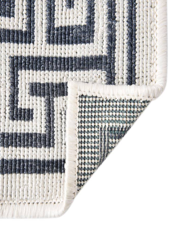 Detail image of  7' 10 x 7' 10  Washable Coastal Indoor / Outdoor Square Rug