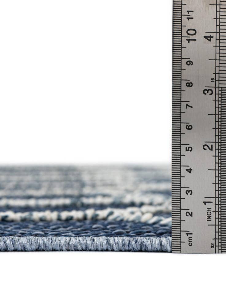 Detail image of  7' 10 x 7' 10  Washable Lattice Indoor / Outdoor Square Rug
