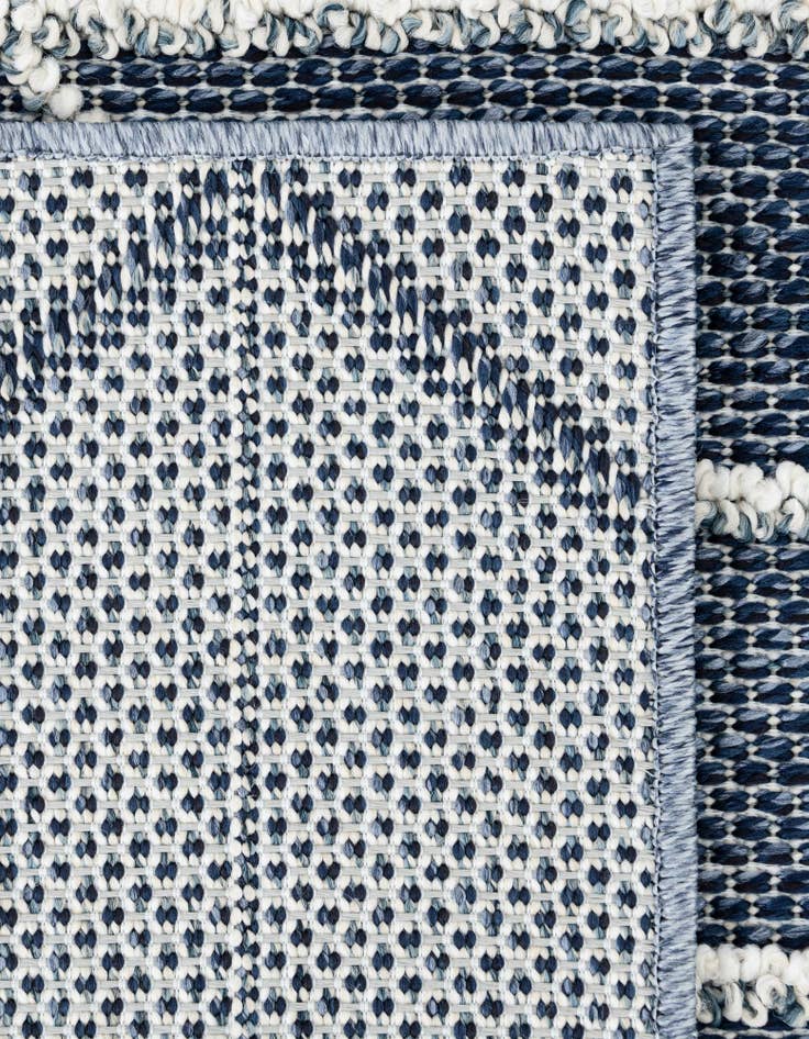 Detail image of  7' 10 x 7' 10  Washable Lattice Indoor / Outdoor Square Rug