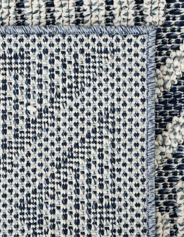 Detail image of  7' 10 x 7' 10  Washable Lattice Indoor / Outdoor Square Rug