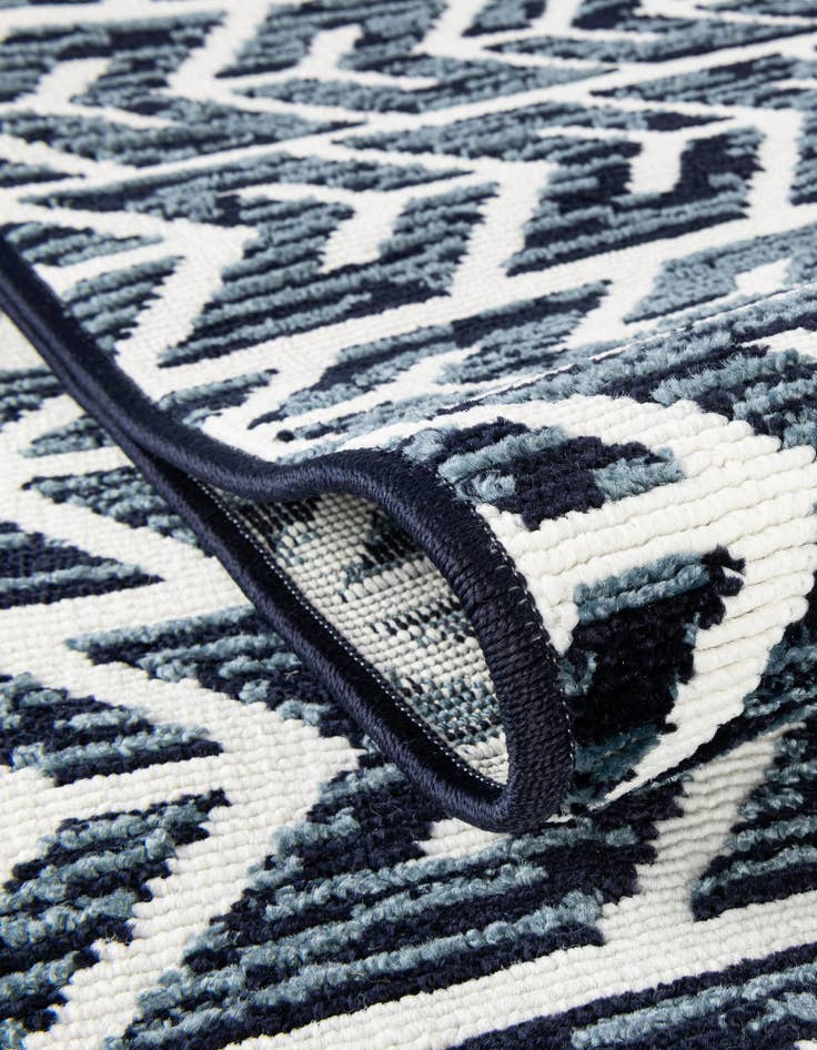 Detail image of  6' x 6'  Washable Sabrina Soto Aston Indoor / Outdoor Square Rug