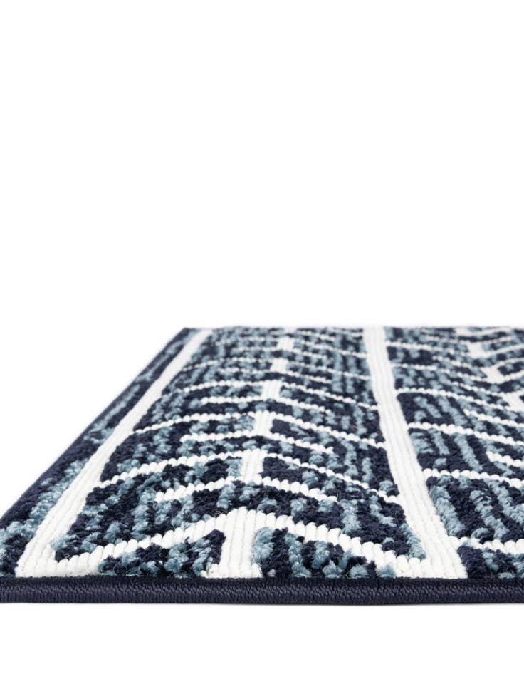 7' 10 x 7' 10  Washable Sabrina Soto Aston Indoor / Outdoor Square Rug