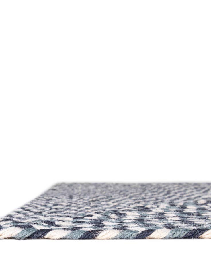 Detail image of  7' 10 x 7' 10  Hand Tweed Braided Jute Square Rug