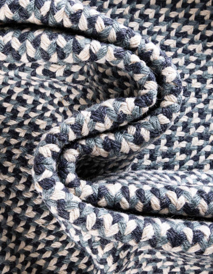 Detail image of  7' 10 x 7' 10  Hand Tweed Braided Jute Square Rug