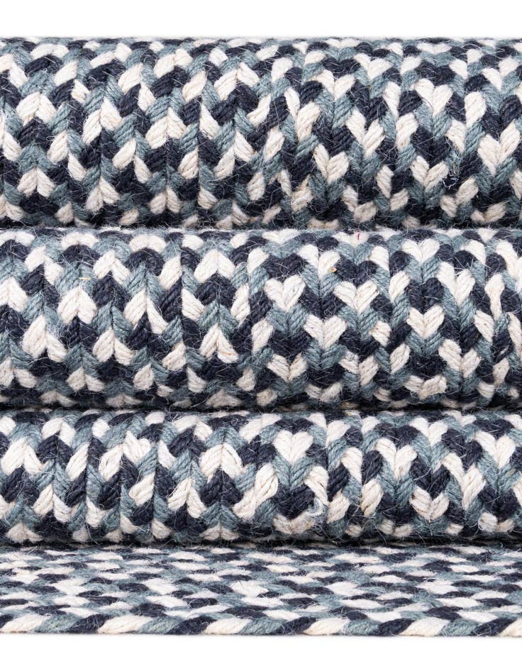 Detail image of  7' 10 x 7' 10  Hand Tweed Braided Jute Square Rug