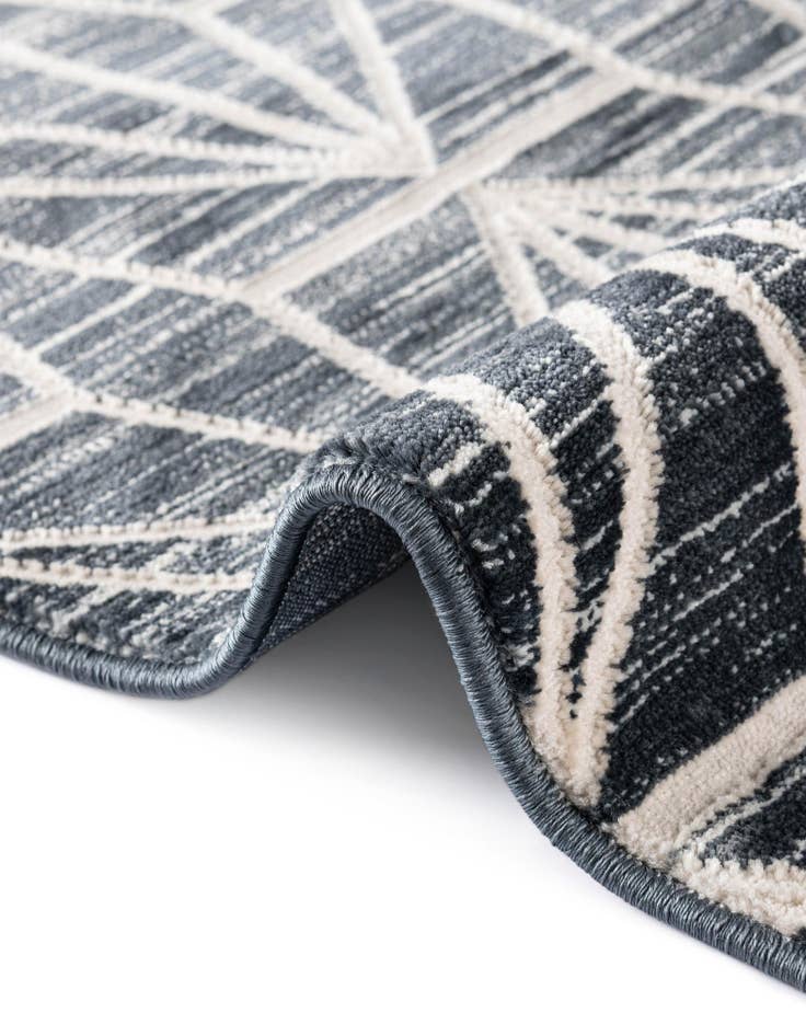 Detail image of Jill Zarin 7' 10 x 7' 10 Uptown Fifth Avenue Square Rug