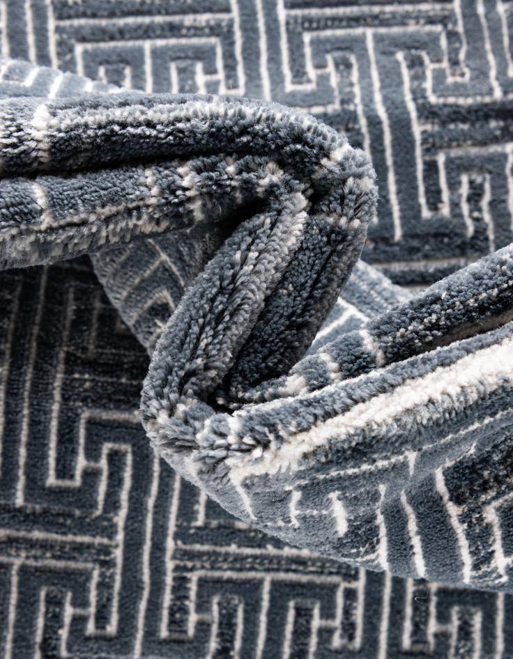 Detail image of Jill Zarin 7' 10 x 7' 10 Uptown Park Avenue Square Rug