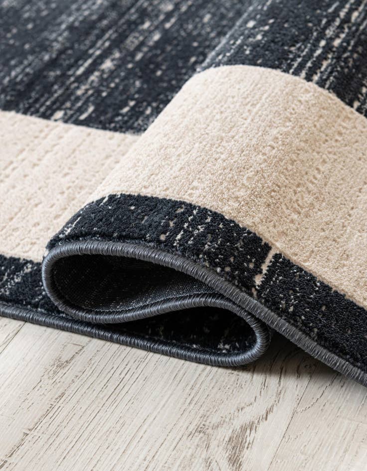 Detail image of Jill Zarin 7' 10 x 7' 10 Uptown Yorkville Square Rug