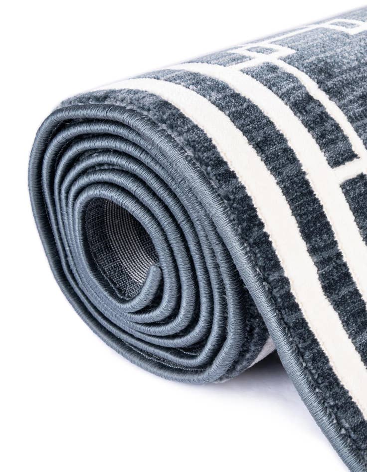 Detail image of Jill Zarin 7' 10 x 7' 10 Metropolitan Uptown Square Rug