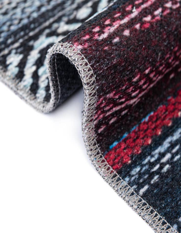 Detail image of  5' x 5'  Washable Yara Square Rug