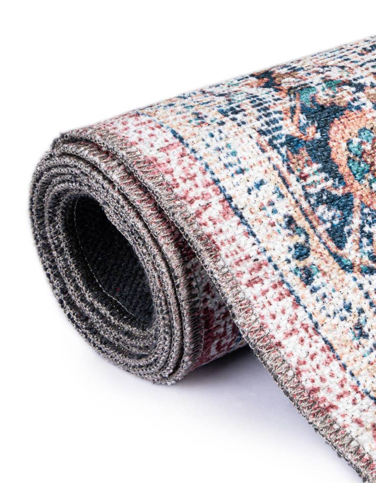 Detail image of  7' 10 x 7' 10  Washable Yara Square Rug