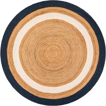  7' 10 x 7' 10  Hand Braided Jute Round Rug