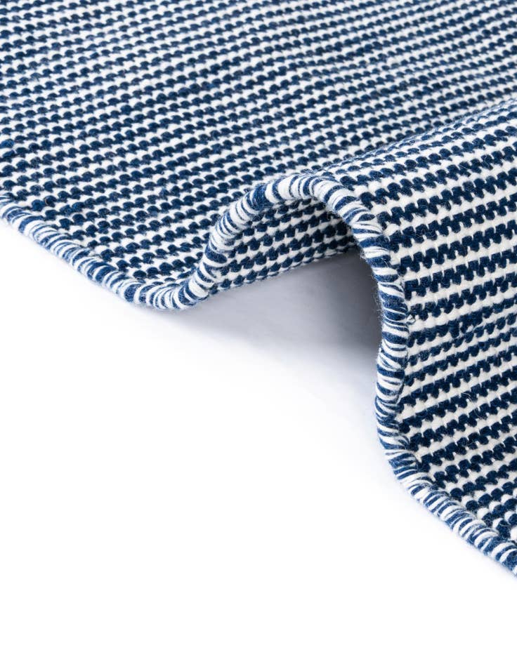 Detail image of  2' 7 x 8'  Washable Jill Zarin Palm Springs Indoor / Outdoor Runner Rug