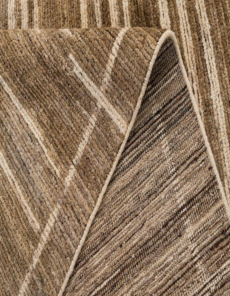 Detail image of  8' 1 x 9' 9  Hand Knotted Darya Wool Rug