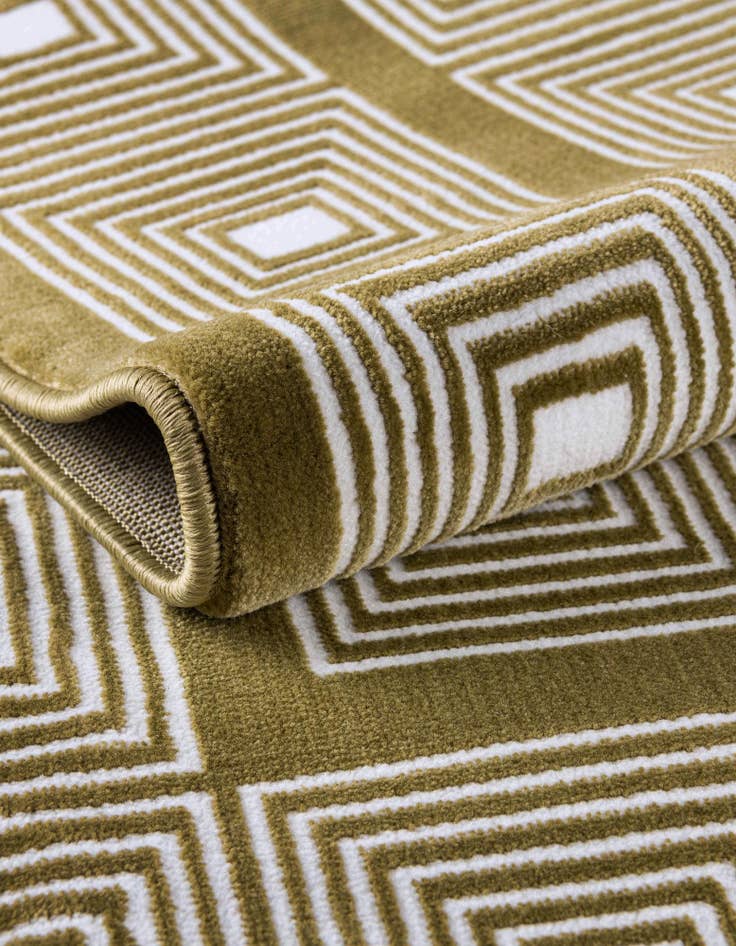 Detail image of  7' 10 x 10' Aakaar Rug