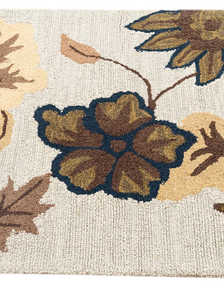 Detail image of  3' x 5' Agra Rug
