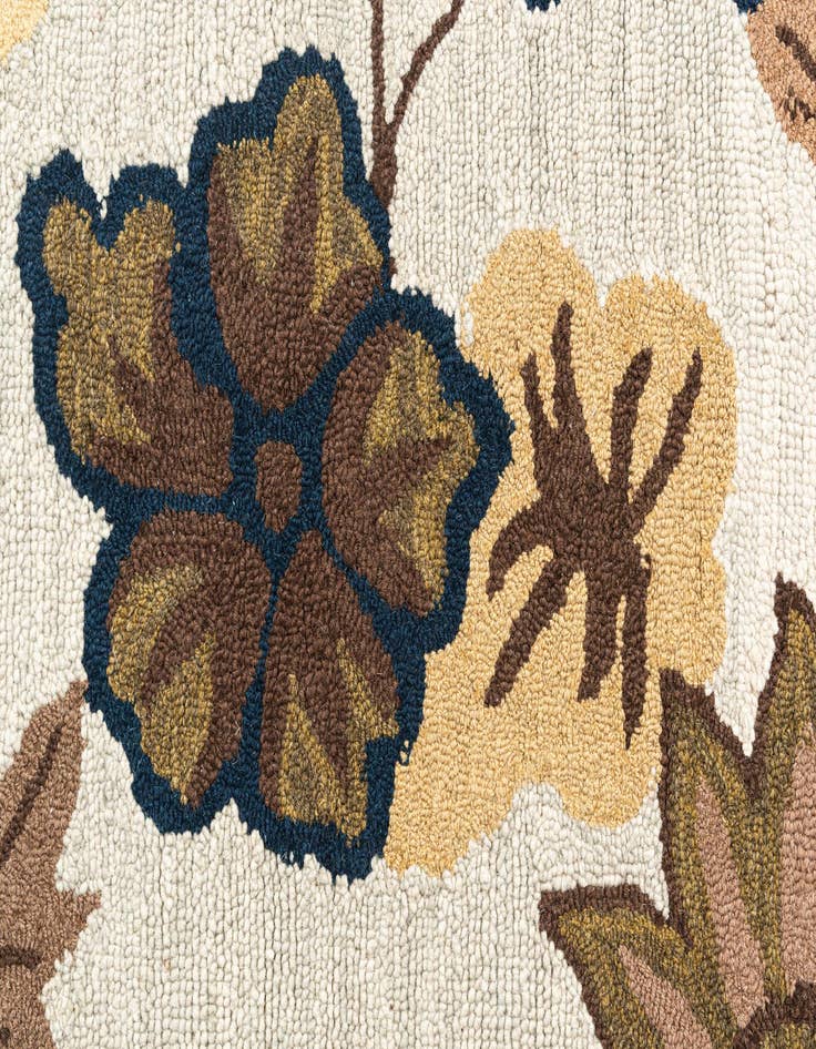 Detail image of  3' x 5' Agra Rug