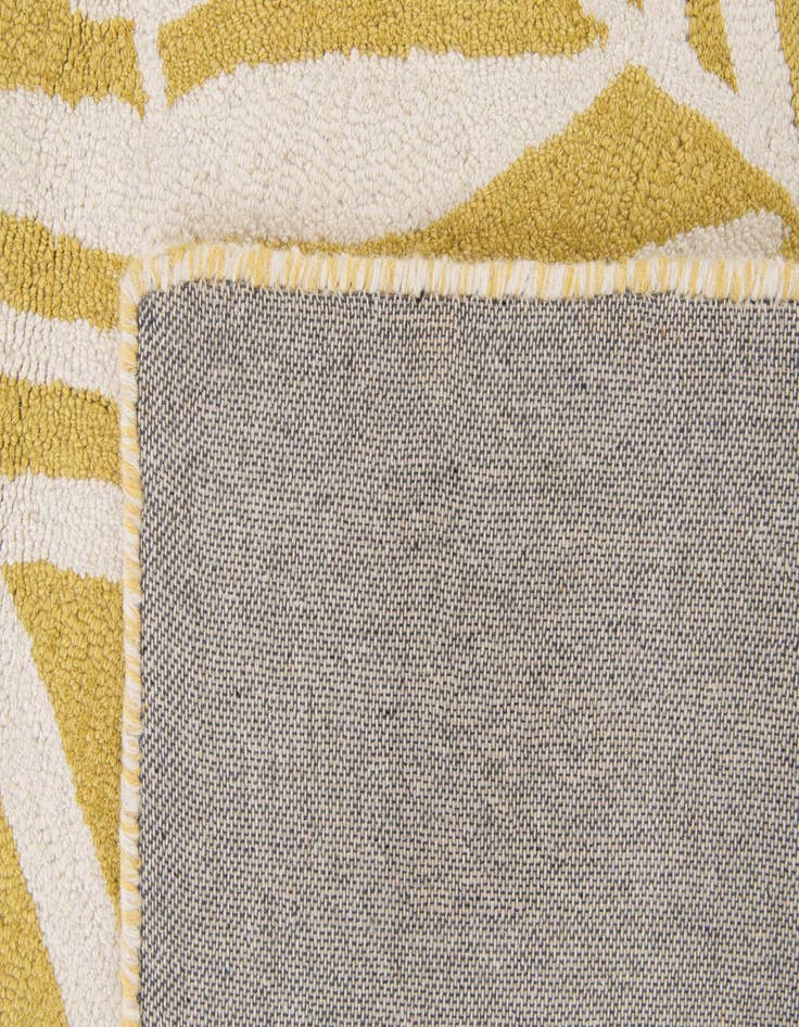 Detail image of  4' x 6' Agra Wool Rug