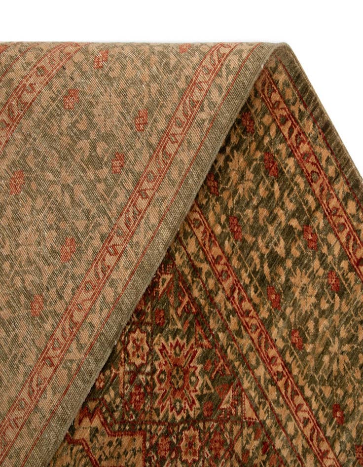 Detail image of  4' 9 x 6' 8 Amina Rug