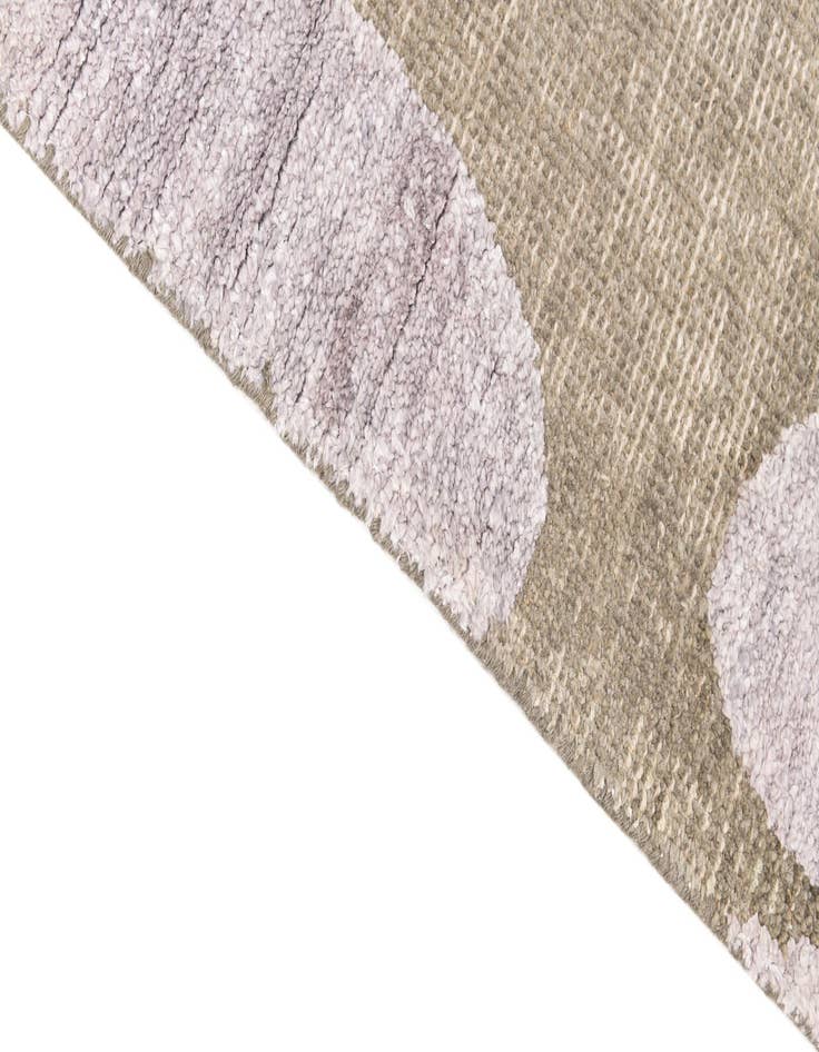 Detail image of  7' 4 x 9' 8  Hand Knotted Darya Rug