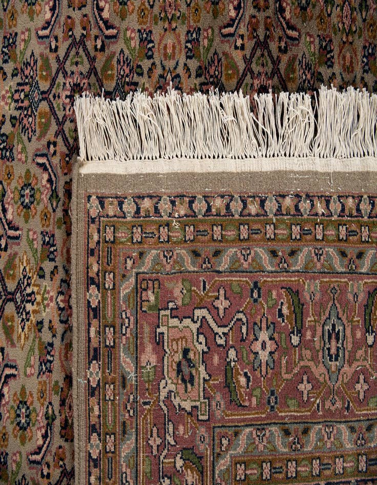 Detail image of  6' 7 x 9' 10  Hand Knotted Farahan Wool Rug