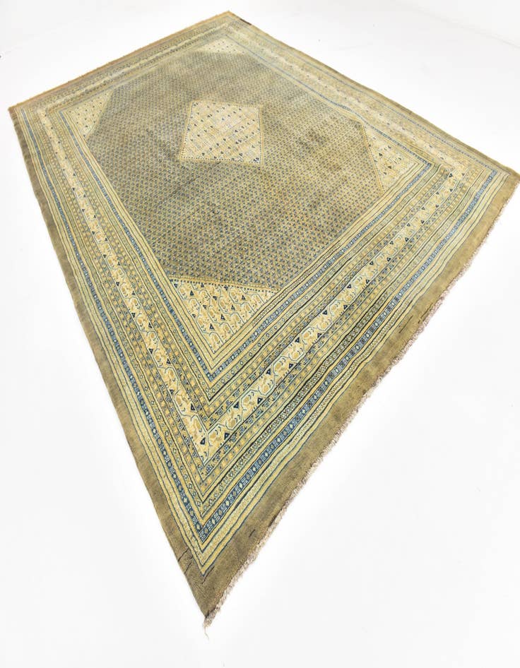 Detail image of  10' 5 x 14' 3  Hand Knotted Farahan Persian Wool Rug