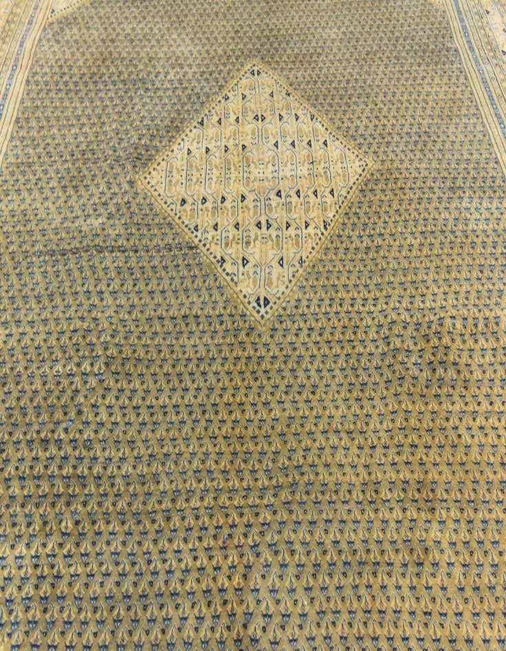 Detail image of  10' 5 x 14' 3  Hand Knotted Farahan Persian Wool Rug