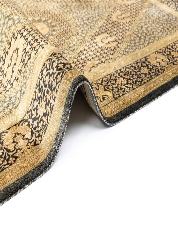 Detail image of  2' 8 x 4' Ghom Silk Rug