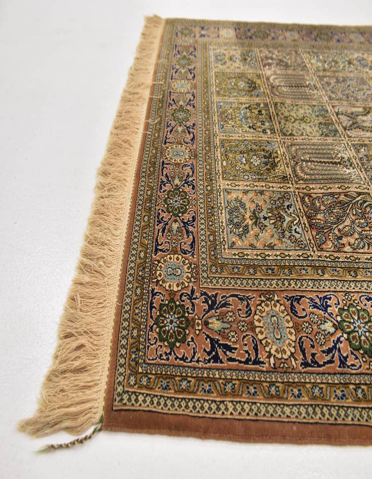 Detail image of 4' 7 x 6' 9 Hand Knotted Kashmir Oriental Wool Rug