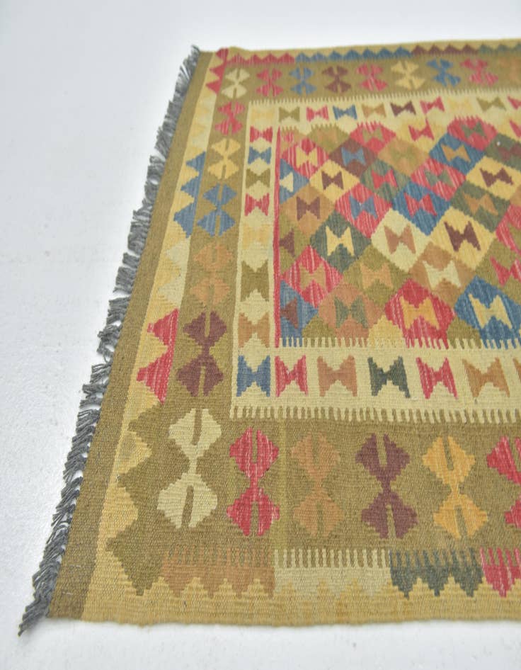 Detail image of  3' 3 x 4' 9  Hand Woven Kilim Maymana Wool Rug
