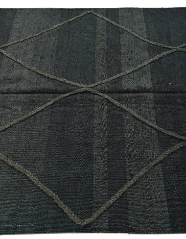 Detail image of  4' 4 x 6'  Hand Woven Kilim Modern Wool Rug